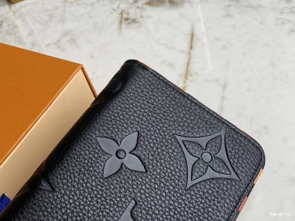 ZIPPY LOUIS VUITTON WALLET 0824